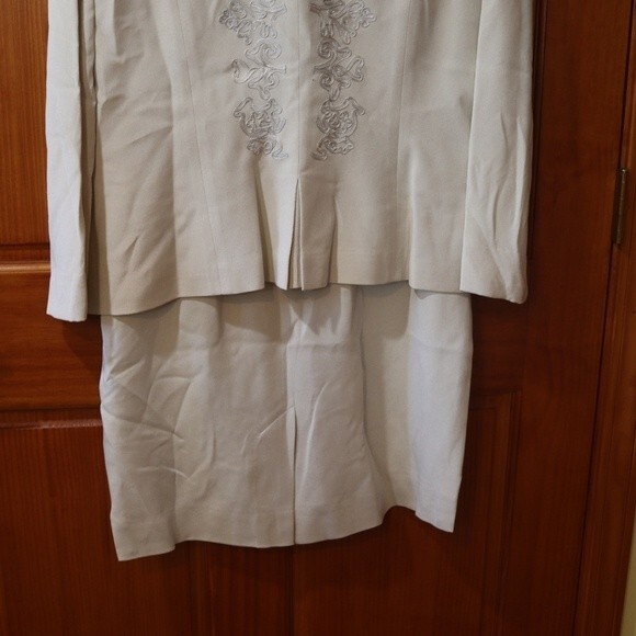 Dana Buchman 100% Silk Cream Ribbon Embroidered Skirt Suit 12/14 - Picture 7 of 16
